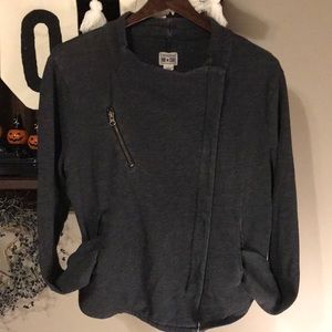 Converse crop asymmetric zip sweatshirt with pockets